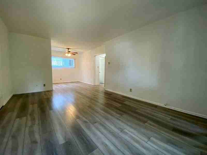 11598 Gateway Boulevard #2 - Photo 2 of 10