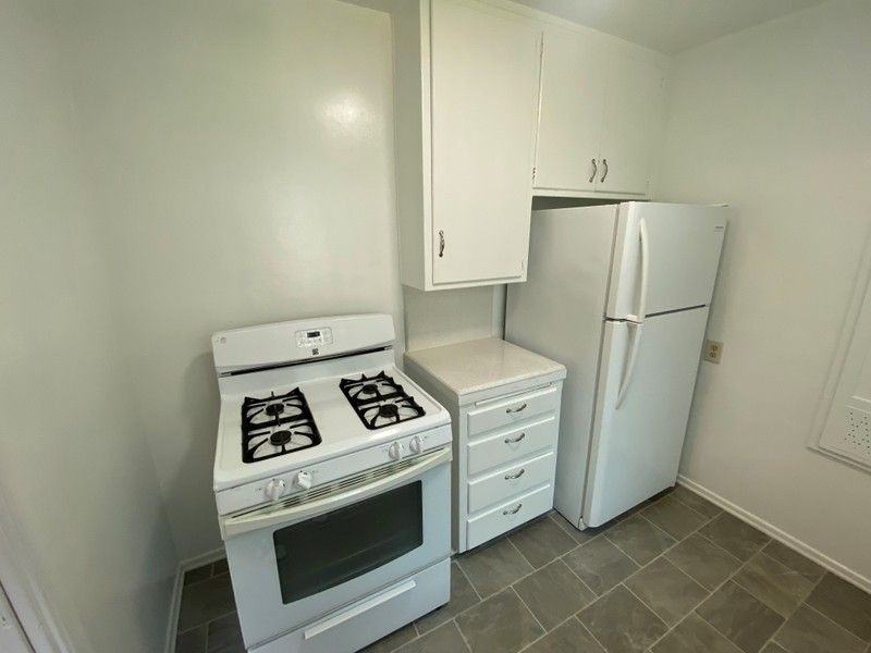 11598 Gateway Boulevard #2 - Photo 6 of 10