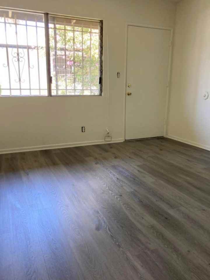 1521 Beloit Avenue #10 - Photo 6 of 13