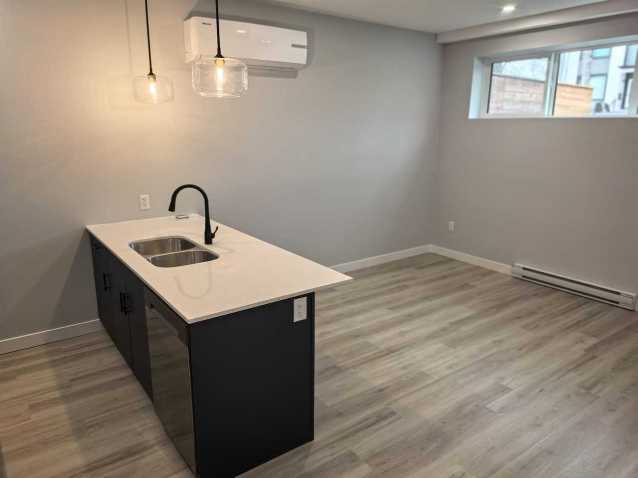 1138 Rosemount Avenue - Photo 4 of 13