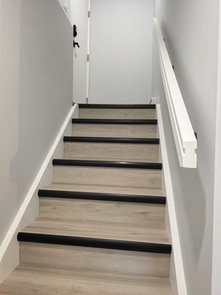 1138 Rosemount Avenue - Photo 7 of 13