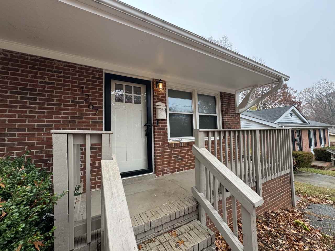 1267 Tredwell Dr - Photo 2 of 23