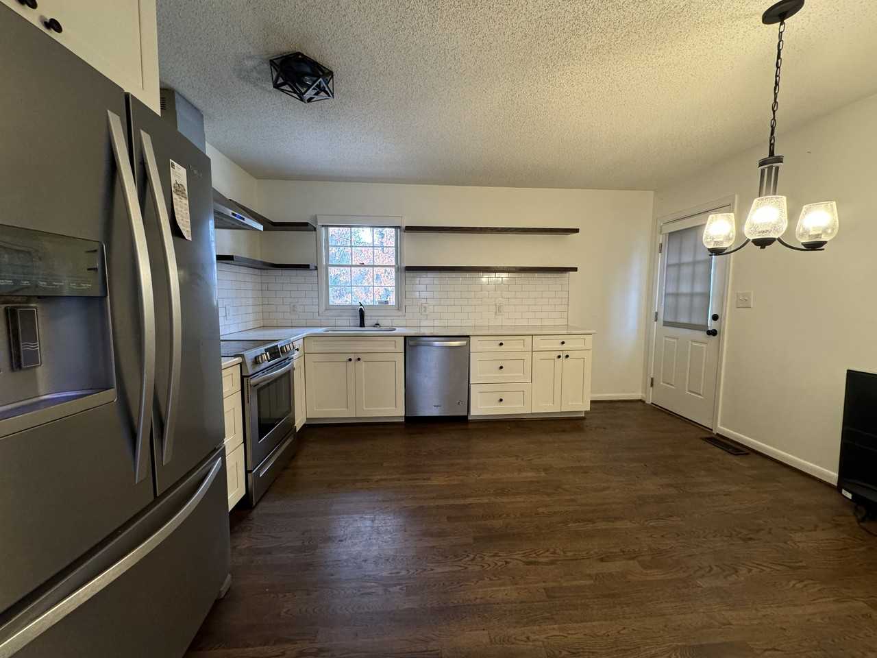 1267 Tredwell Dr - Photo 7 of 23