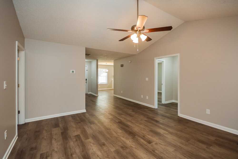 608 Fieldcrest Dr - Photo 5 of 17