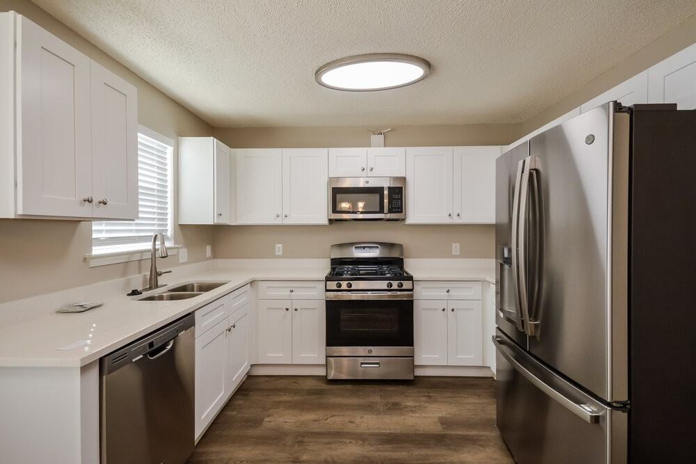 608 Fieldcrest Dr - Photo 7 of 17