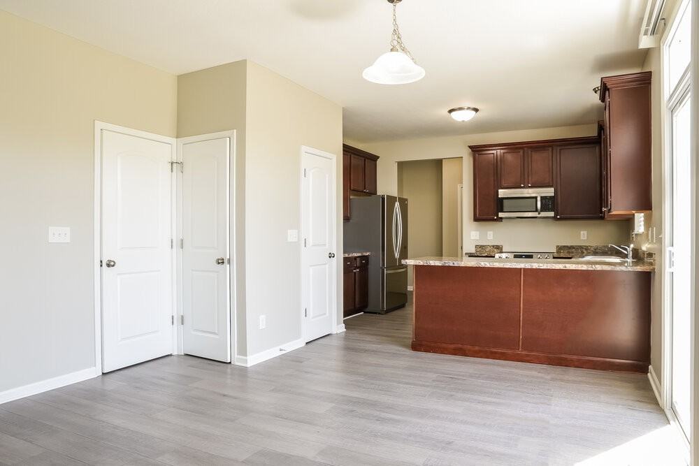 25 W Twin Maple Ave - Photo 6 of 18