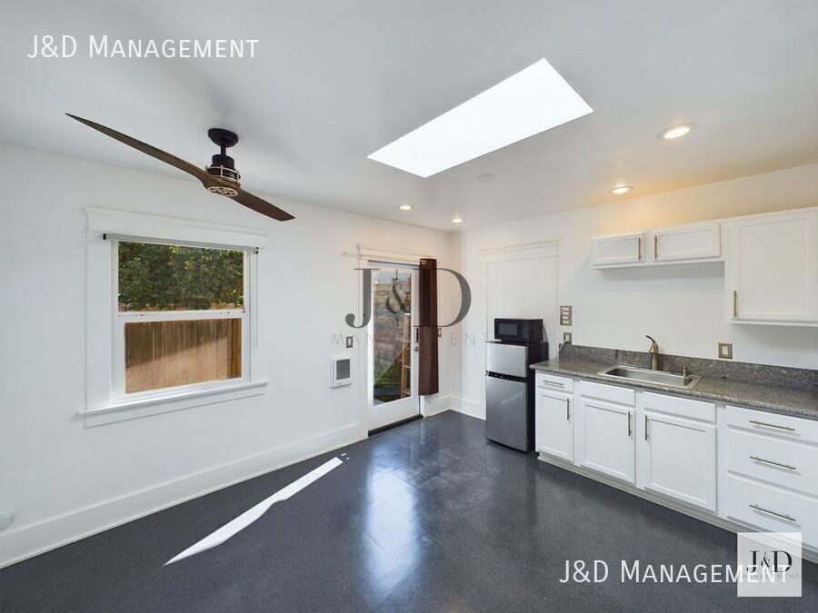 2126 Mission Ave #B - Photo 4 of 18