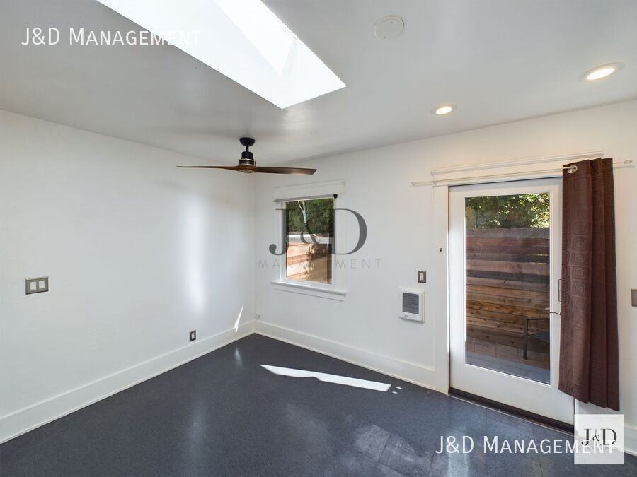 2126 Mission Ave #B - Photo 5 of 18