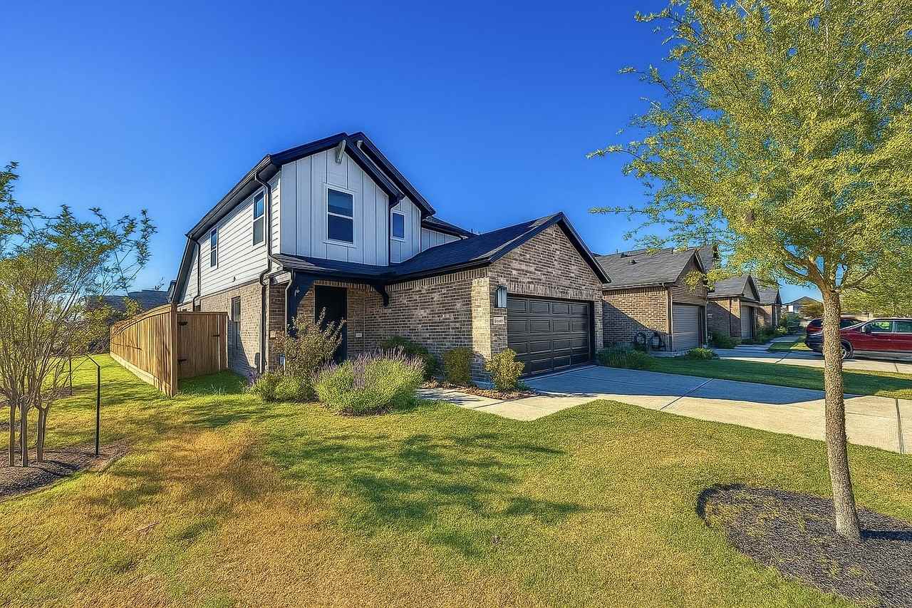 9638 Lily Vista Ln #9638 - Photo 2 of 30