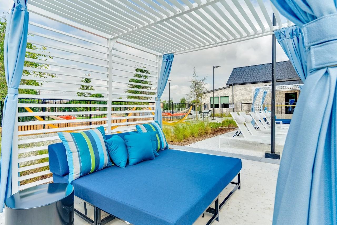 1412A Izzy Ln #1412 - Photo 2 of 38