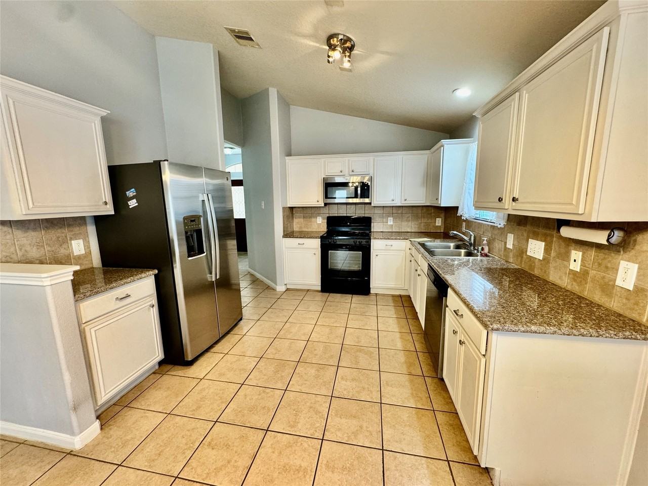 2642 Sable Ridge Ln #2642 - Photo 4 of 19