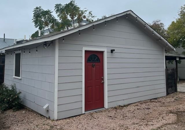 704 W 34th St #704B - Photo 3 of 7