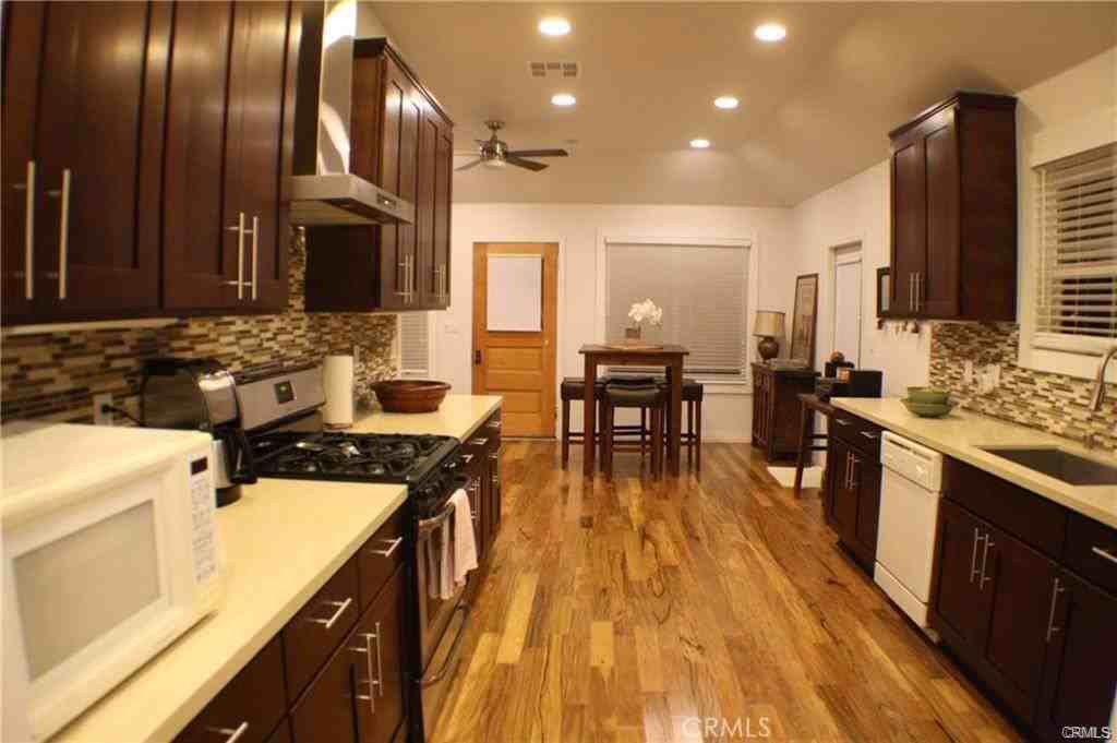 686 Atchison St #686 - Photo 3 of 11