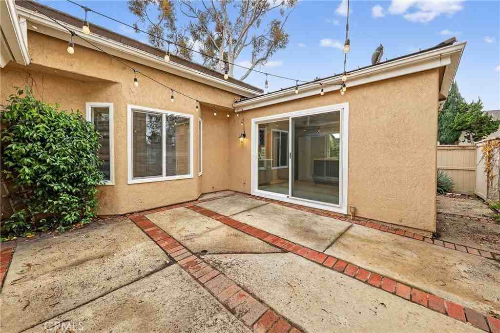 5 Oakgrove #5-45 - Photo 5 of 34