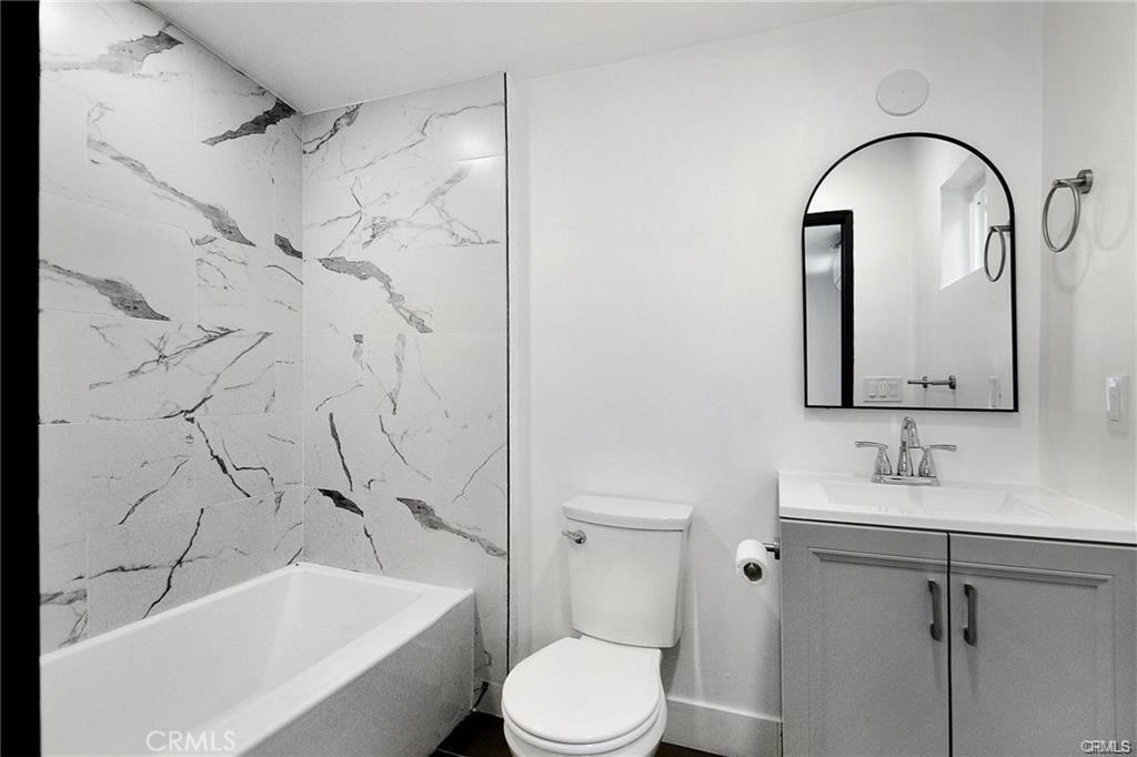 633 Benton Way #633 - Photo 3 of 7