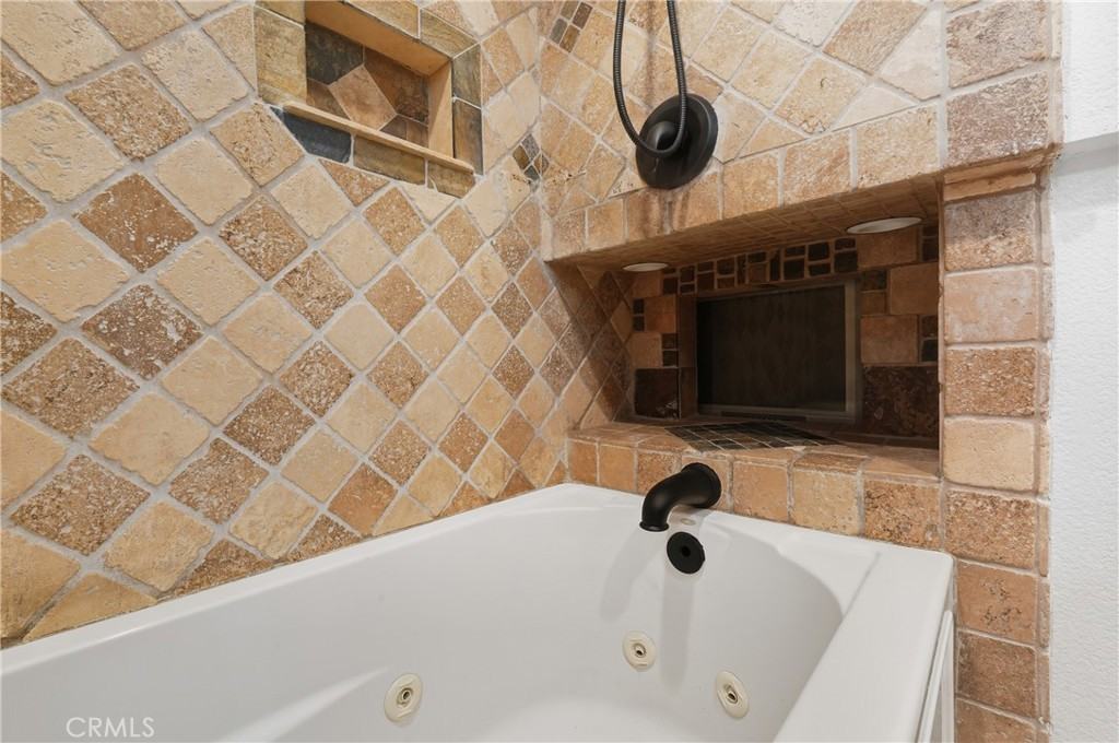 6070 East Summit Court #6070