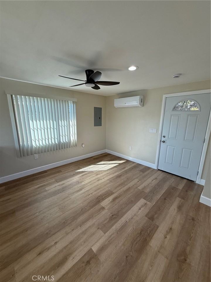735 North Bush Street #735B - Photo 2 of 17