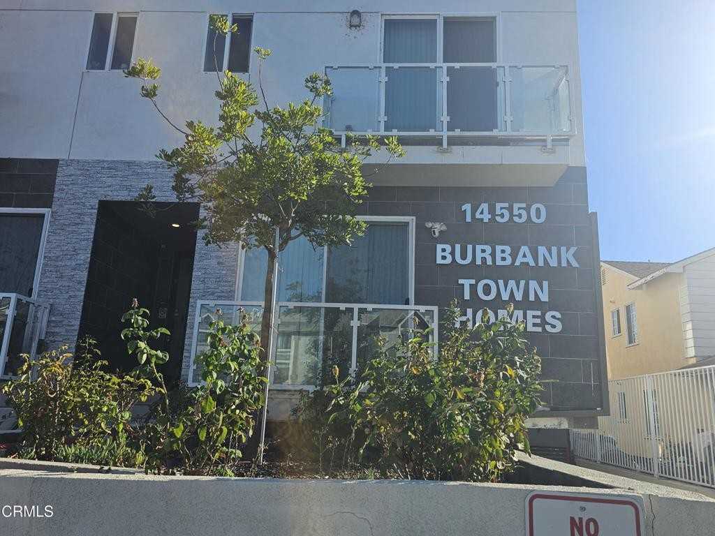 14550 Burbank Blvd #14550-103 - Photo 3 of 27
