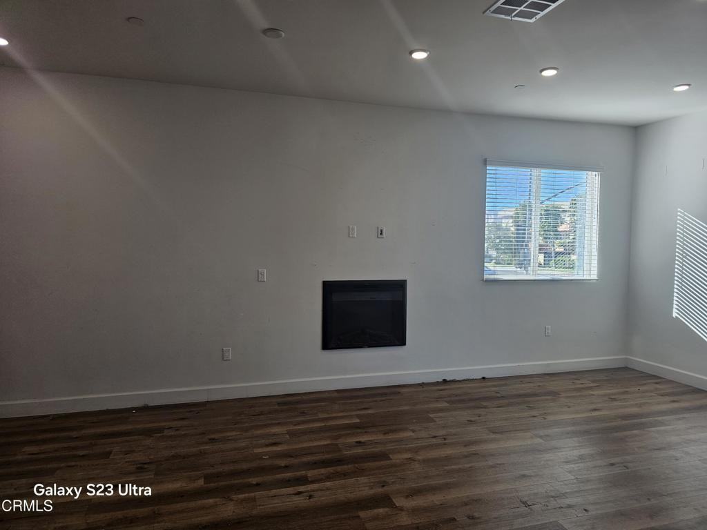 14550 Burbank Blvd #14550-103 - Photo 7 of 27