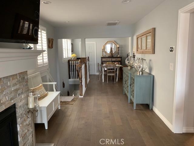 122 Roycroft Ave #122C - Photo 3 of 11