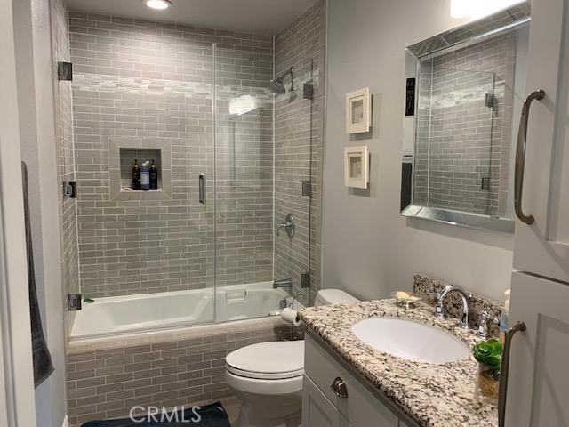 122 Roycroft Ave #122C - Photo 5 of 11