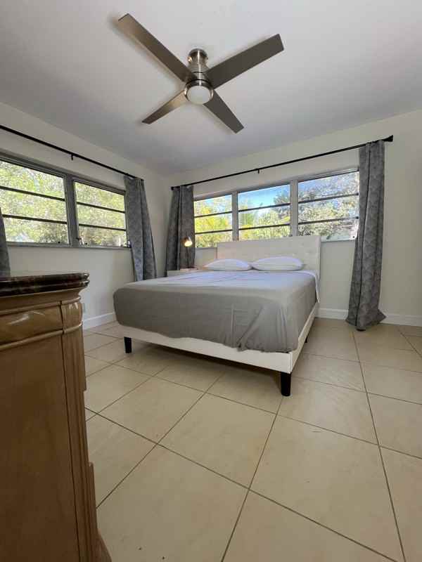 3355 Southwest 22nd Street - Photo 4 of 50