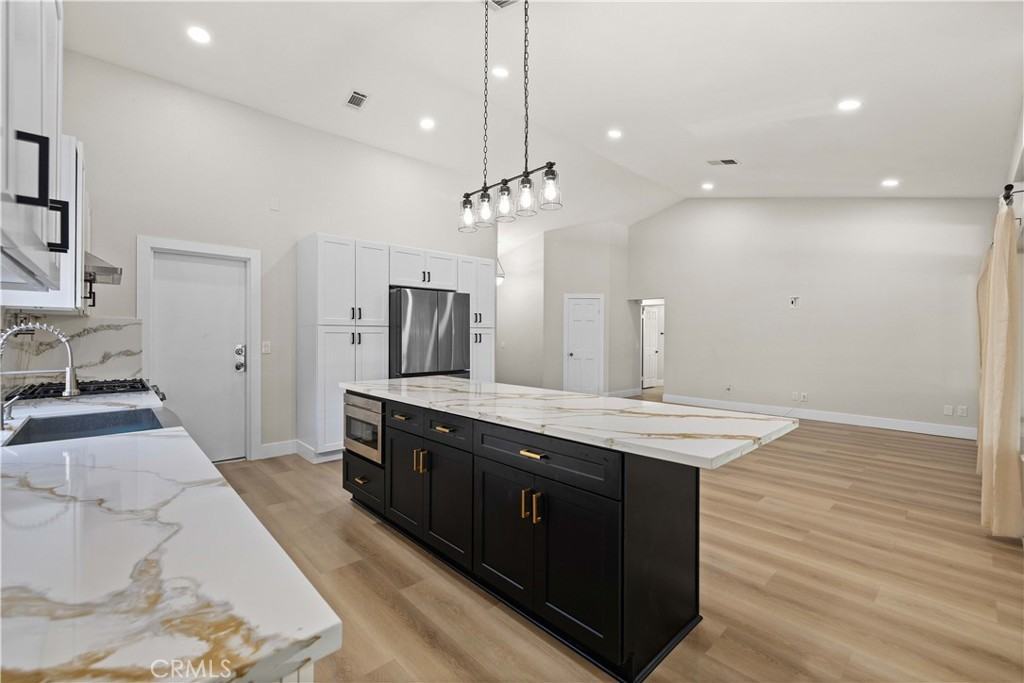 1008 East Avenue J7 #1008 - Photo 5 of 20