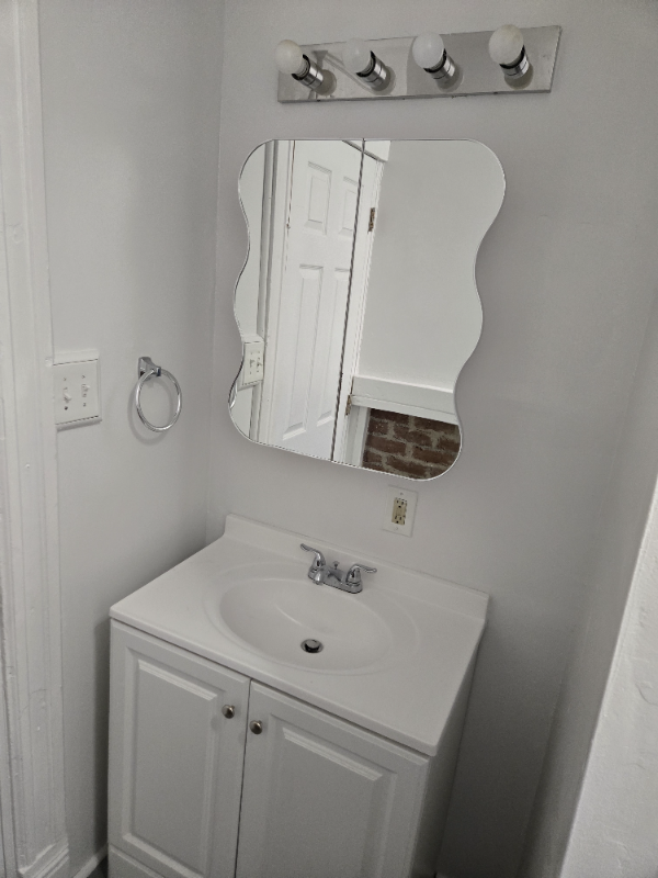 20 Innis Ave #1 - Photo 3 of 10