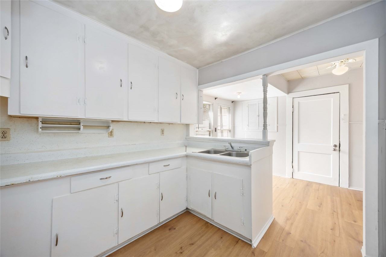 126 Zoe Street #126 - Photo 2 of 28