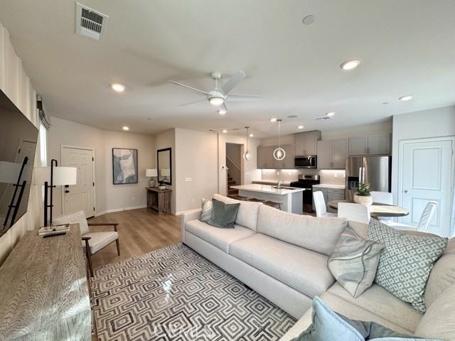 25147 Hunter Ave #25147 - Photo 7 of 46