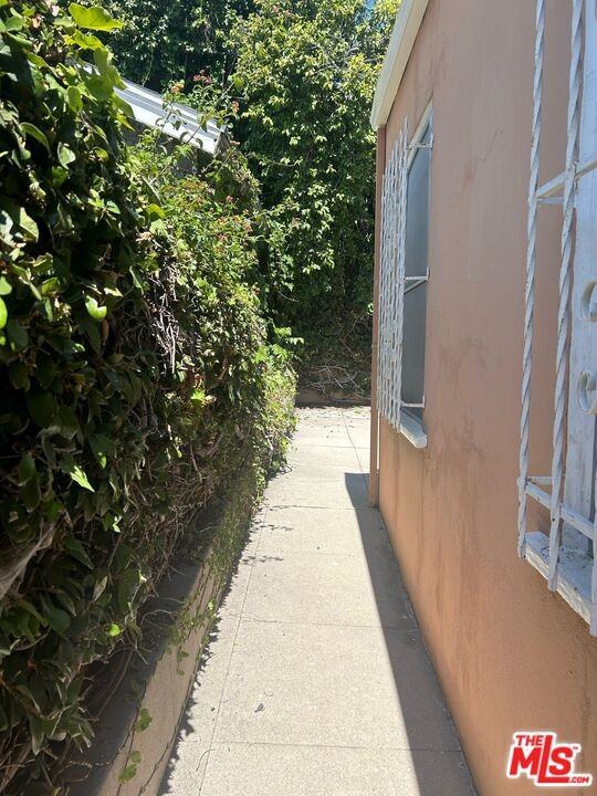 941 S Lucerne Blvd #941 - Photo 2 of 11