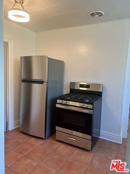 941 S Lucerne Blvd #941 - Photo 6 of 11