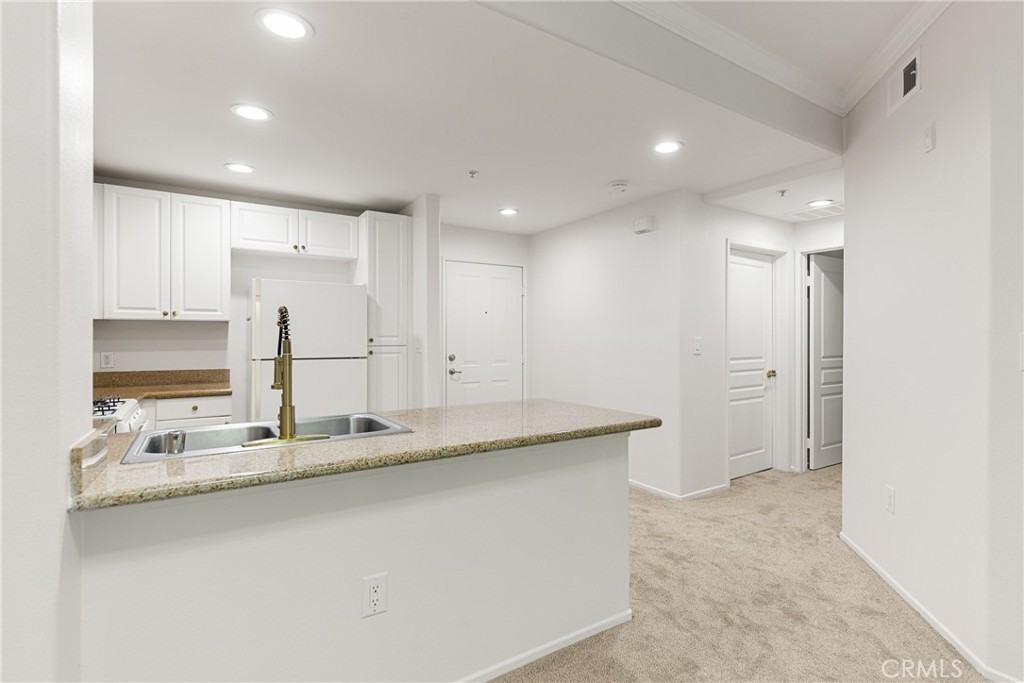 2257 Watermarke Place #2257 - Photo 4 of 24