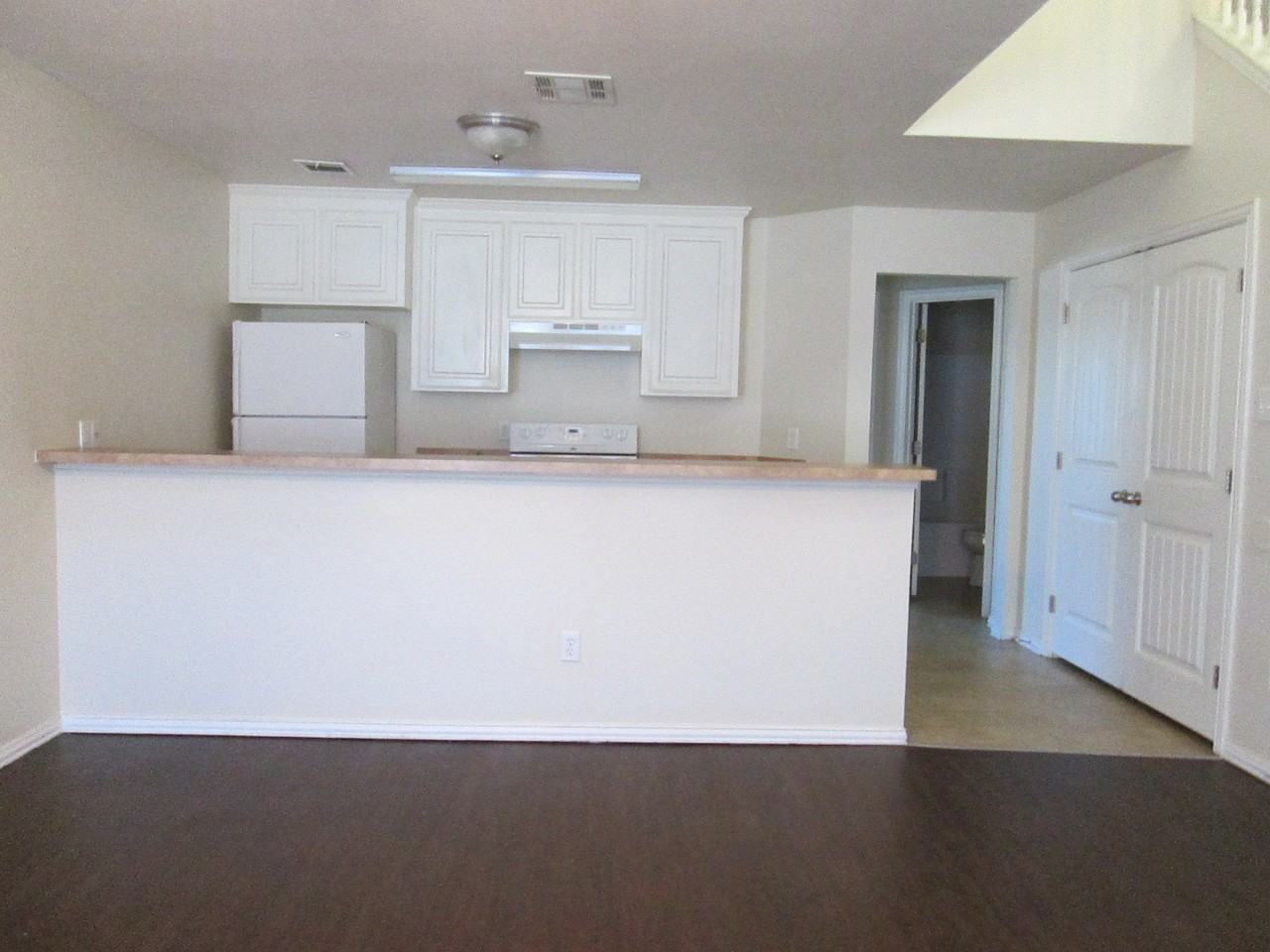 7726 Stanley Ct - Photo 3 of 12