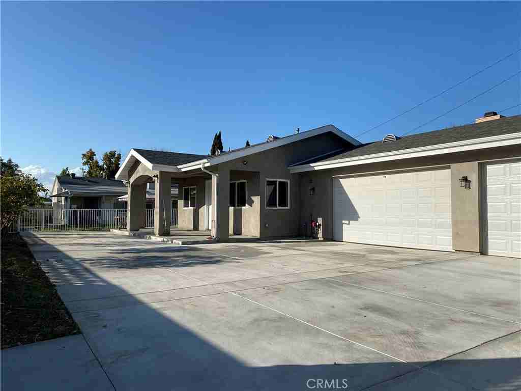 1780 South Cabana Avenue #1780B - Photo 3 of 11
