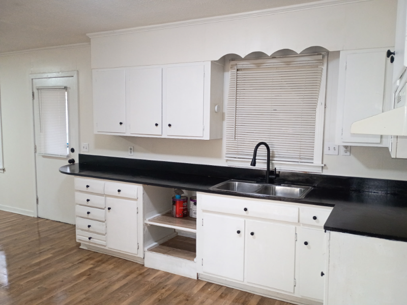 574 Daniel Cir - Photo 3 of 16