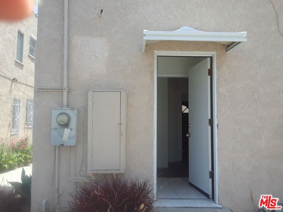 2117 South Marvin Avenue #2117 - Photo 3 of 12