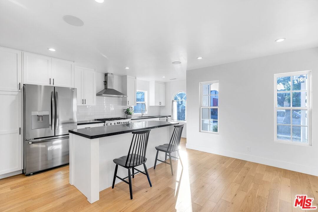 3062 Field Avenue #3062 - Photo 5 of 30