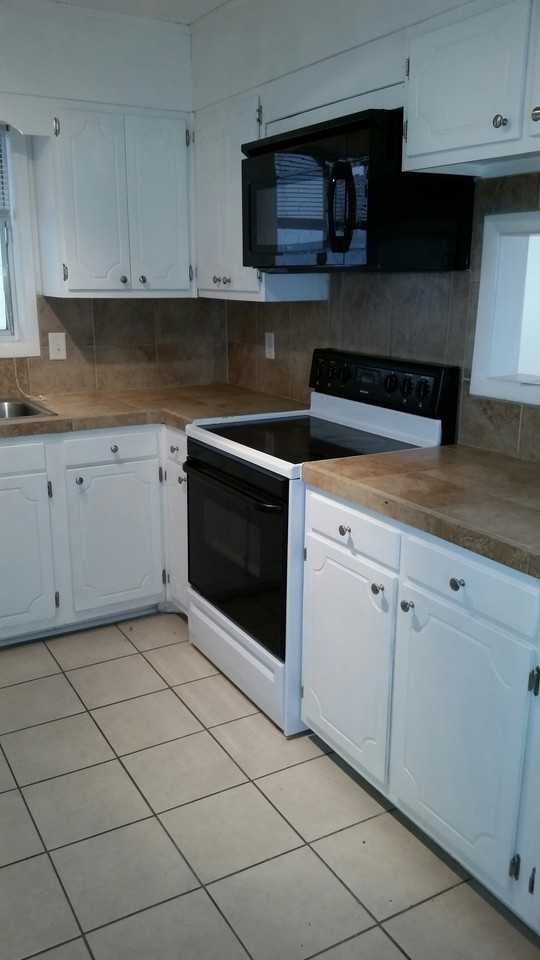 11 Andrews Dr - Photo 2 of 9