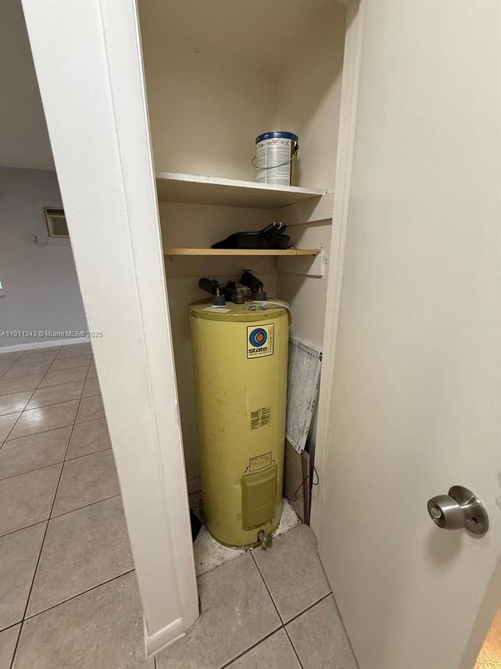620 Southwest 7th Avenue #620-2 - Photo 2 of 23