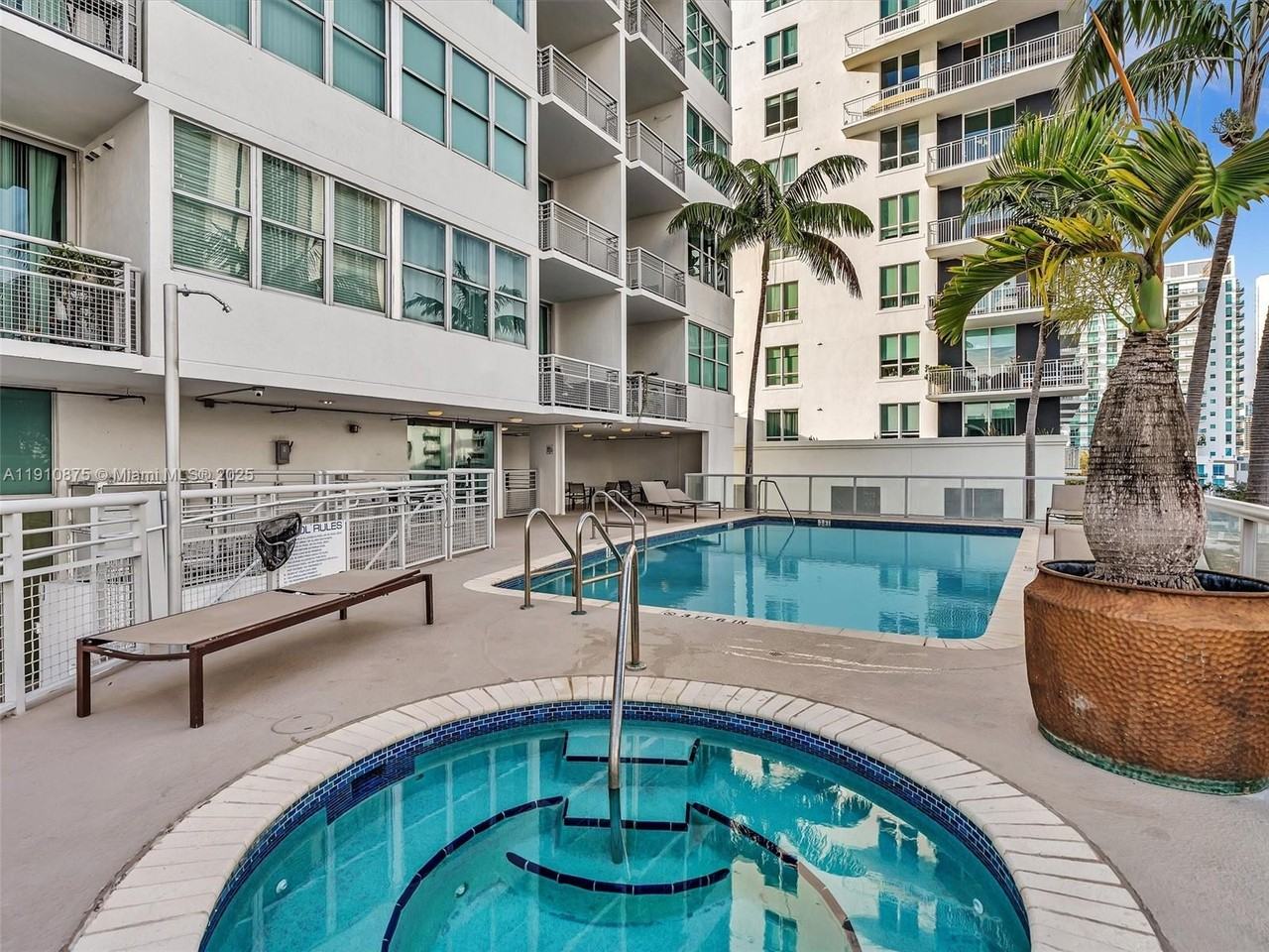 2200 Northeast 4th Avenue #2200PH05 - Photo 6 of 50