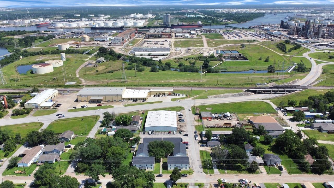 500 West Pitts Avenue