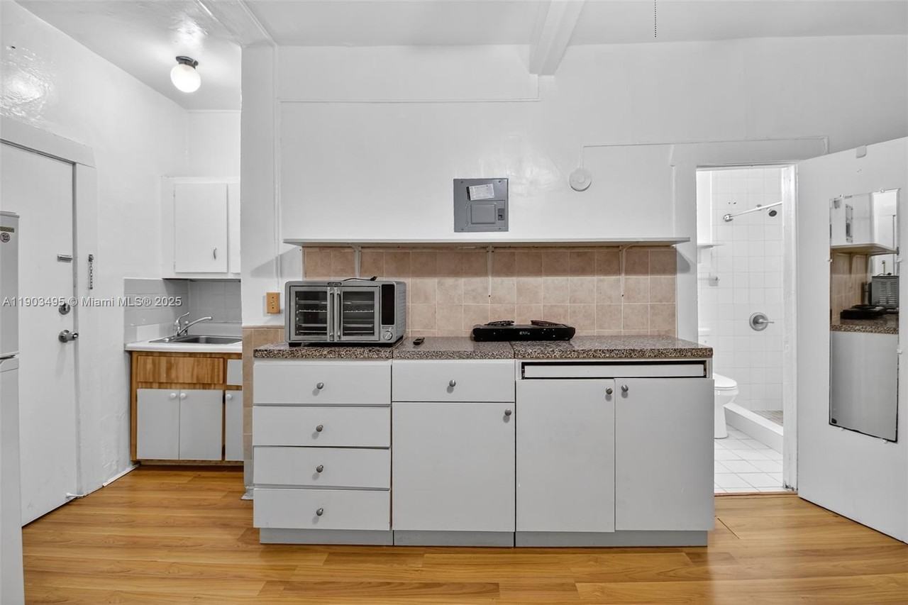 3409 Southwest 42nd Avenue #34095A - Photo 7 of 14