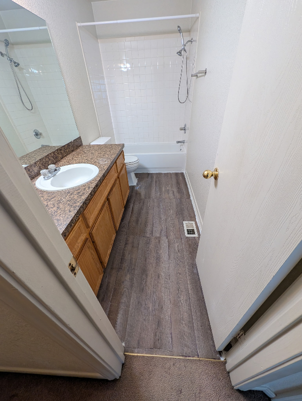 1009 Lansberry Court #B - Photo 7 of 11