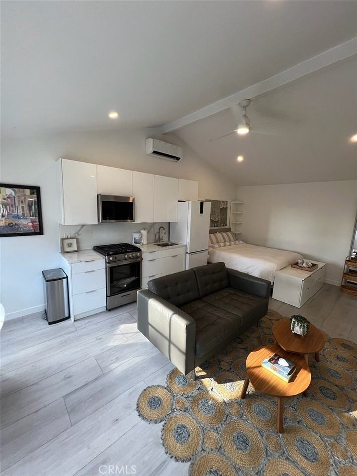 388 Hawthorne Road #388A - Photo 2 of 18