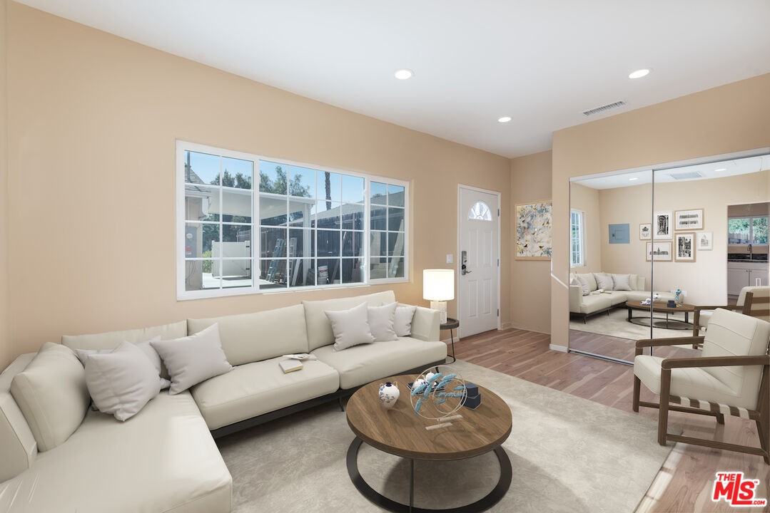 12015 Califa St #12015 - Photo 7 of 8