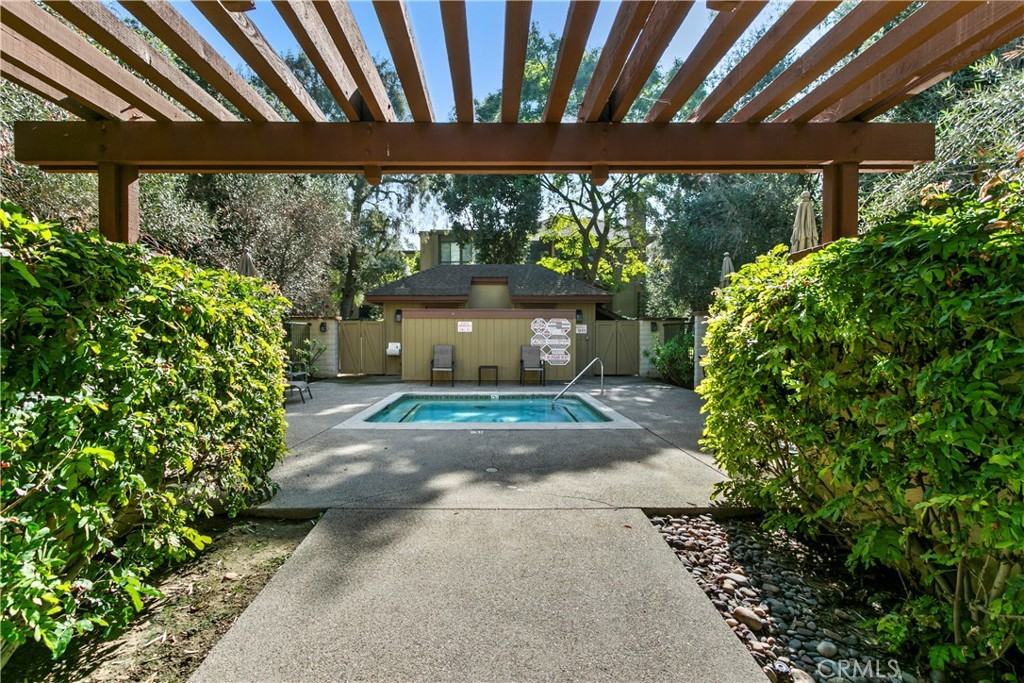 51 Rainbow Rdg #51 - Photo 2 of 25