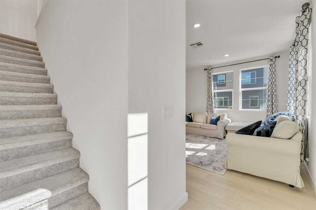 27116 Valley Oak Place #27116 - Photo 2 of 50