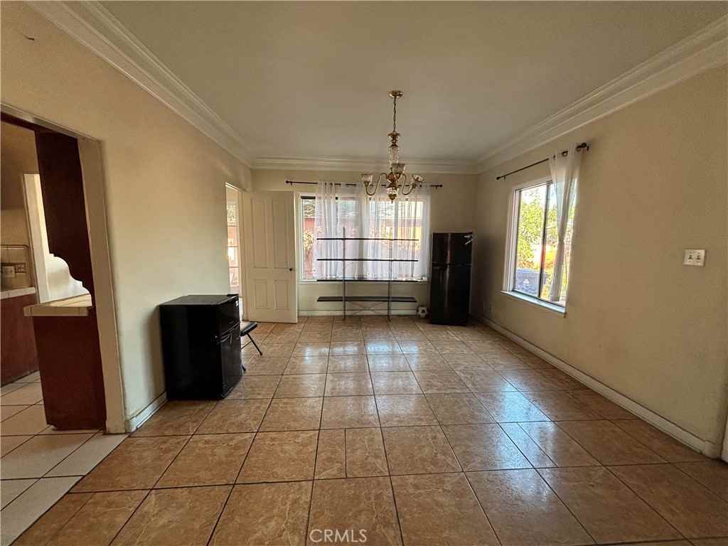 1249 West 36th Street #1249 - Photo 2 of 34