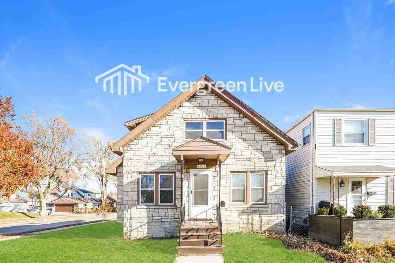 2202 S 71st St - Photo 3 of 16